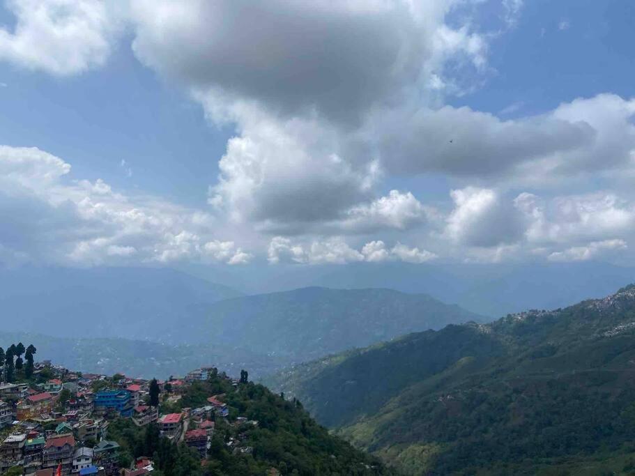 Norbu'S Homestay ดาร์จีลิง ภายนอก รูปภาพ
